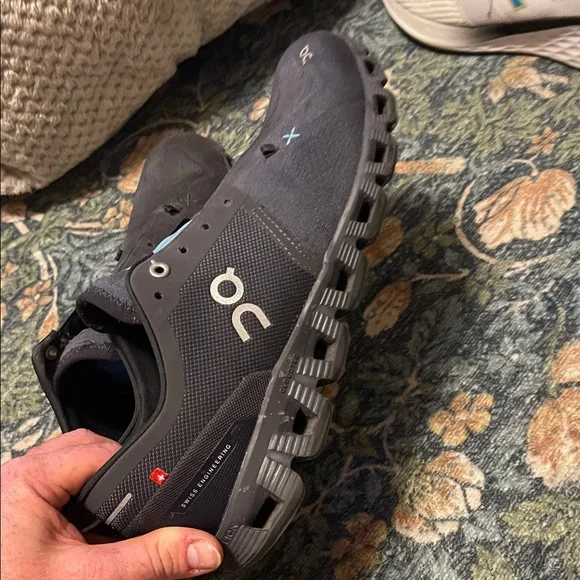 On Running Cloud X Men's Black and Blue Athletic Shoes - Picture 4 of 6